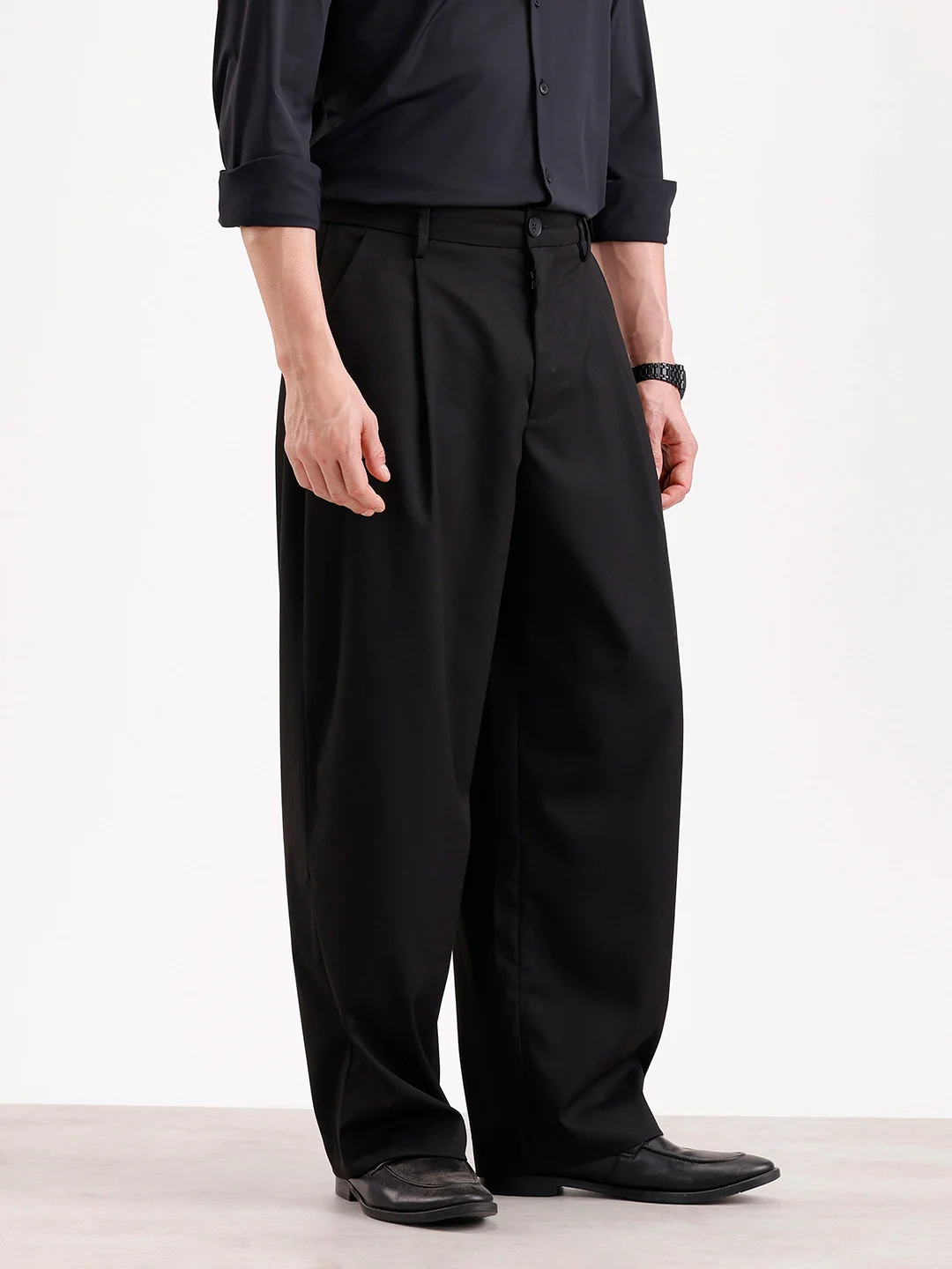 Baggy Fit Pleated Trouser | Black - Image 5