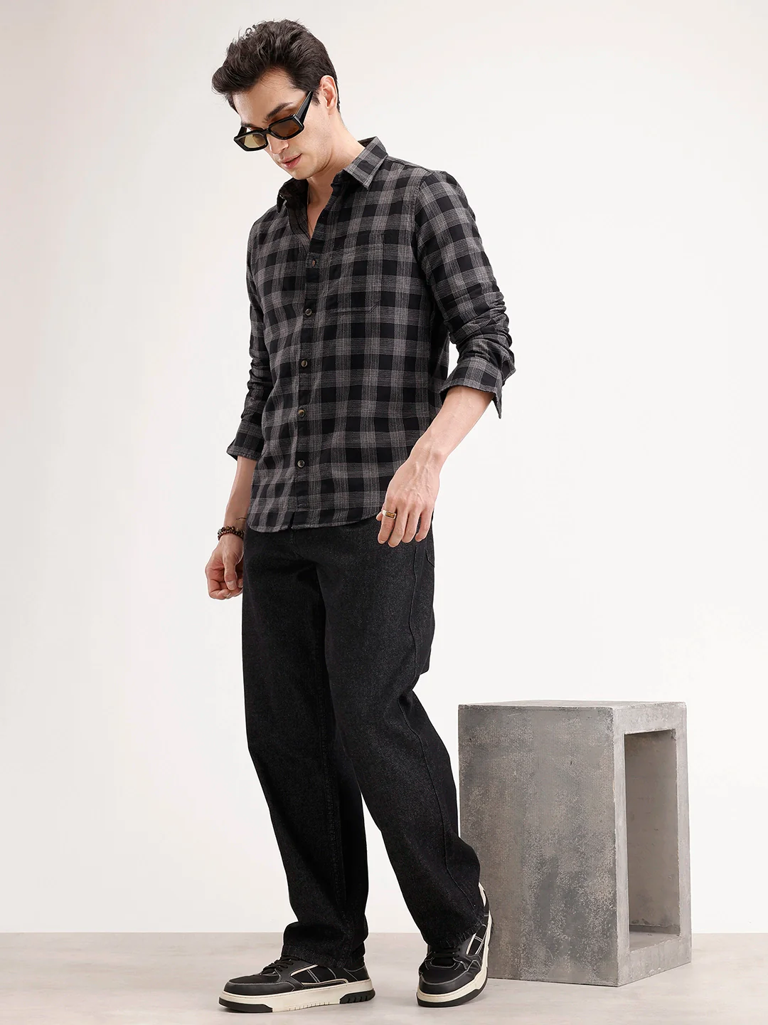 Loose Fit Denim Jeans | Black - Image 2