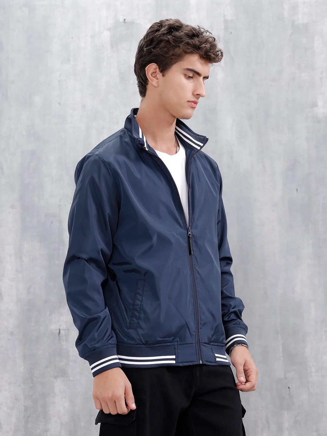 Men's Casual Zip-Up Jacket With Contrast Trim | Navy Blue - Image 4