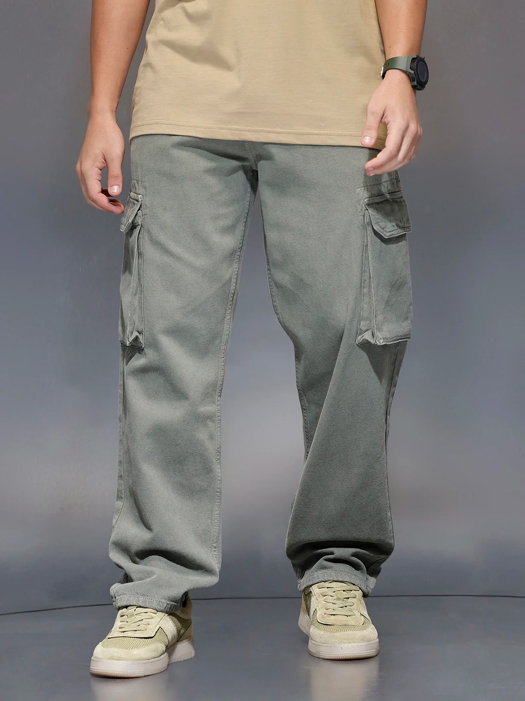 Men’sLoose fit cargo trousers | Olive