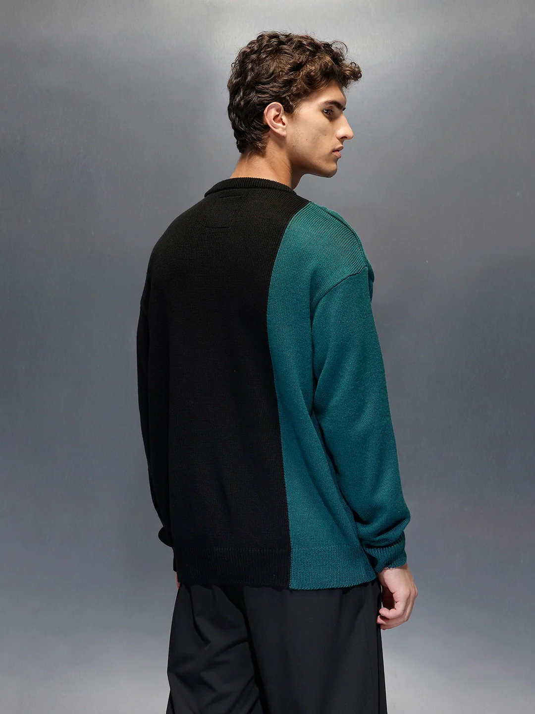 Men's Slim Fit Cable Knit Colorblocked Sweater | Black - Image 3