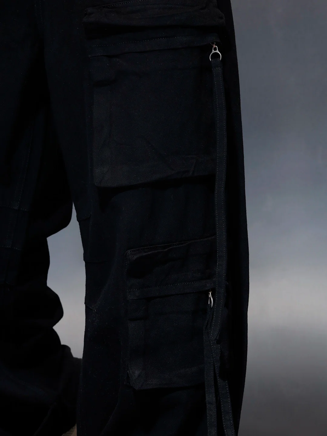 Men's Twelve Pocket Baggy Cargo | Black - Image 6
