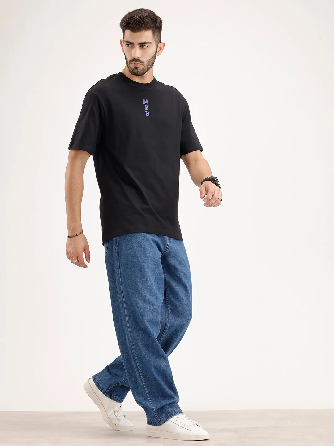 Oversized Embrodered Patch Detail T-Shirt | Black - Image 2