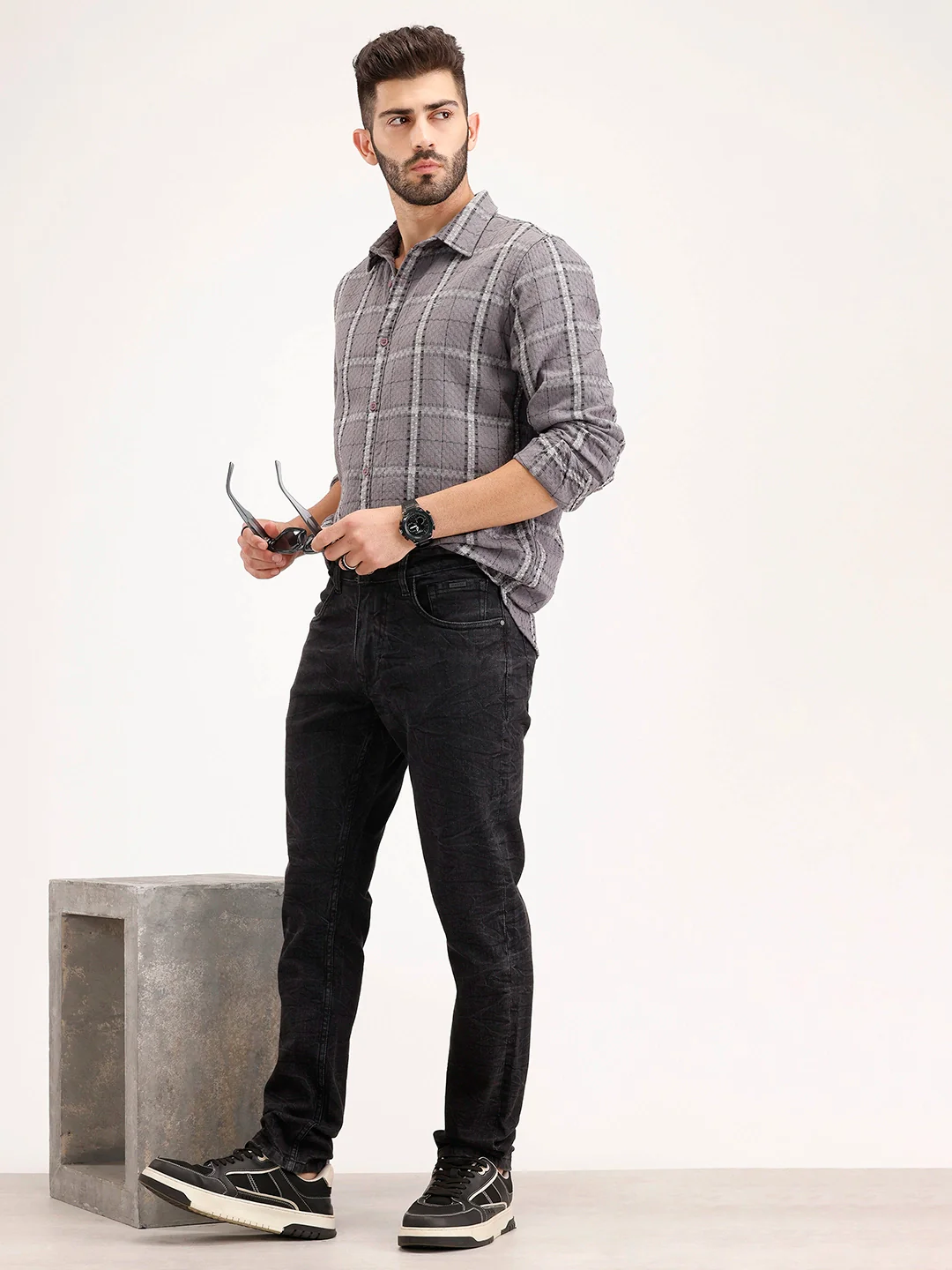 Slim Fit Washed Denim Jeans | Black - Image 2