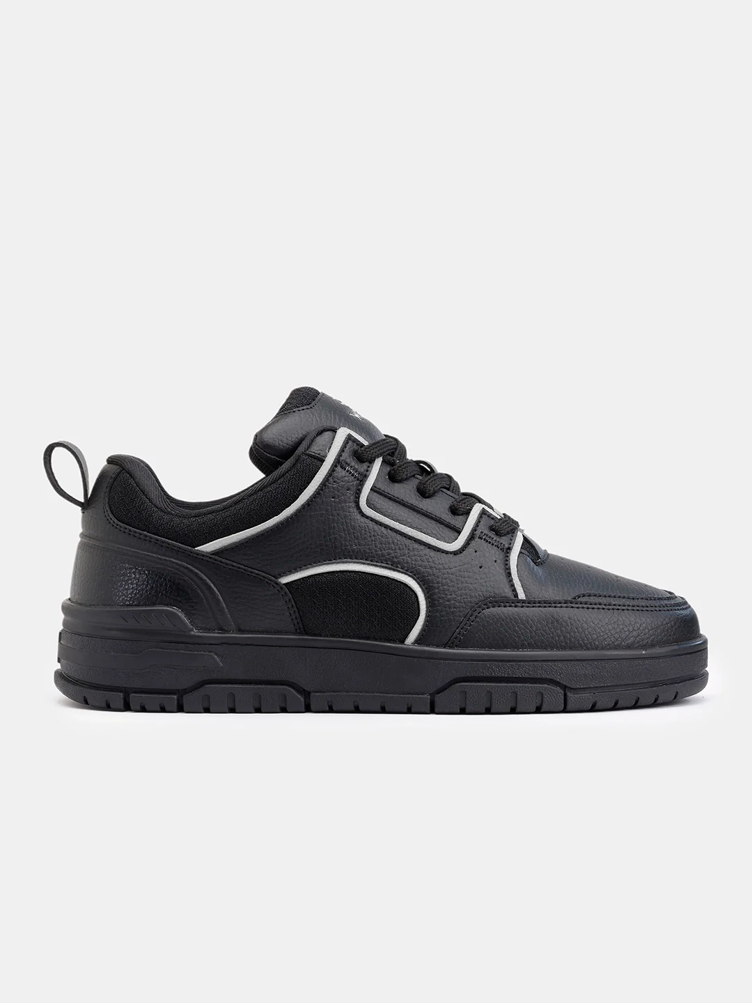 Sneakers | Greyhound Nightline - Image 2