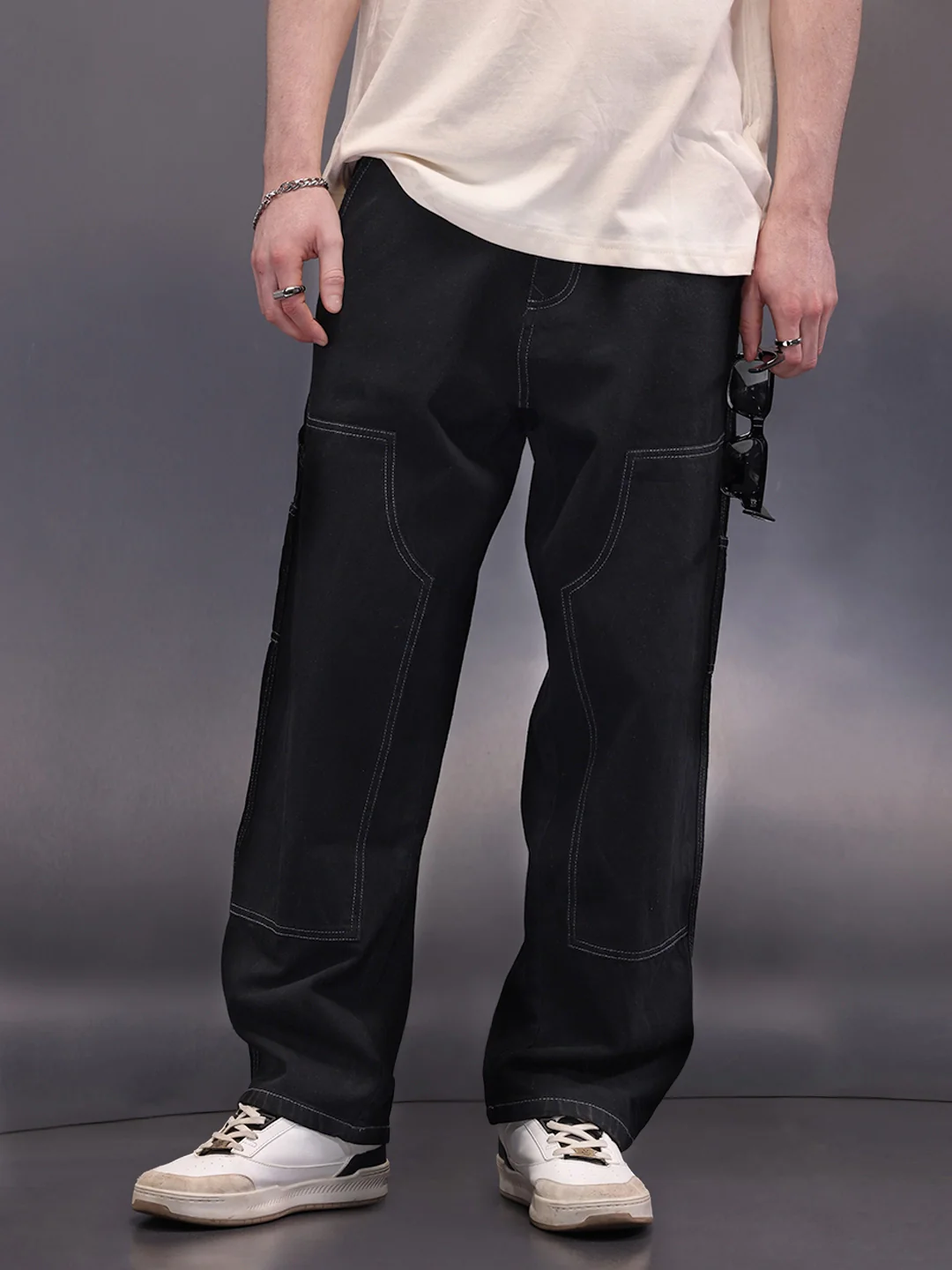 Solid Loose Fit Jeans | Black