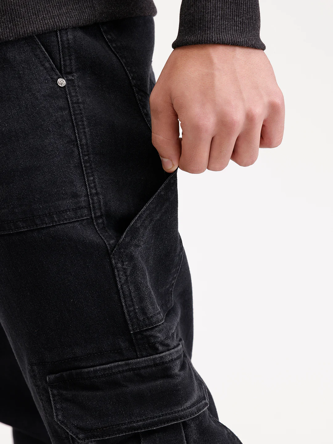 Solid Relaxed Fit Denim Cargo | Black - Image 5